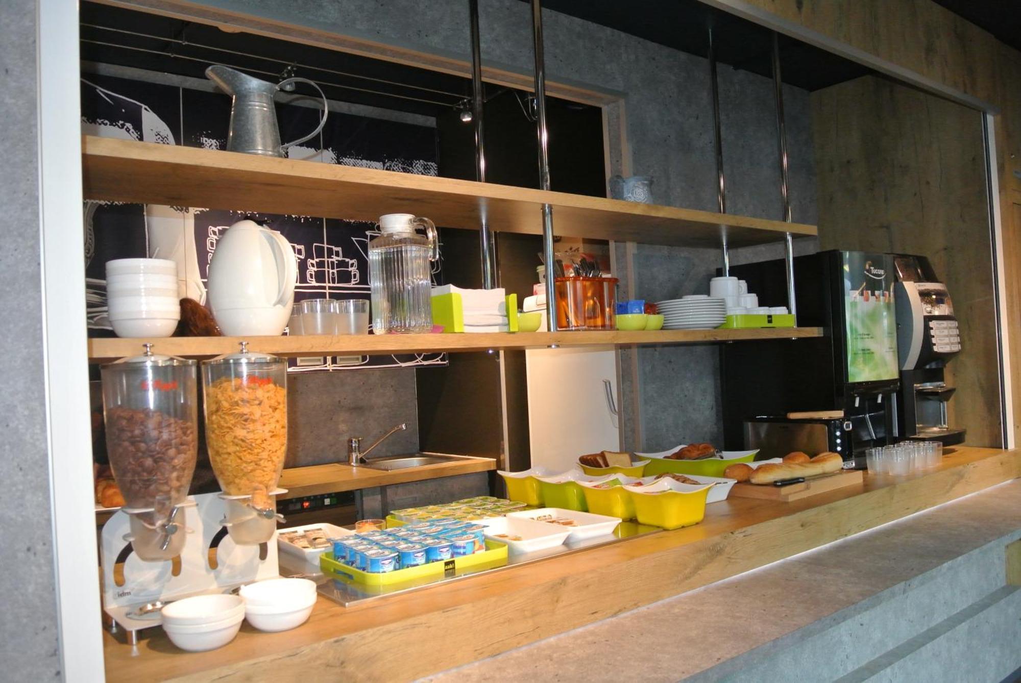 Ibis Budget Chambery Sud Challes Les Eaux Zewnętrze zdjęcie